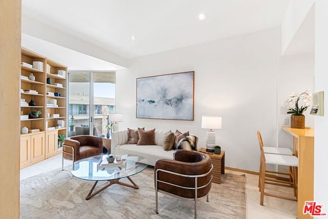 515 Ocean Avenue NPH B, Santa Monica, CA 90402