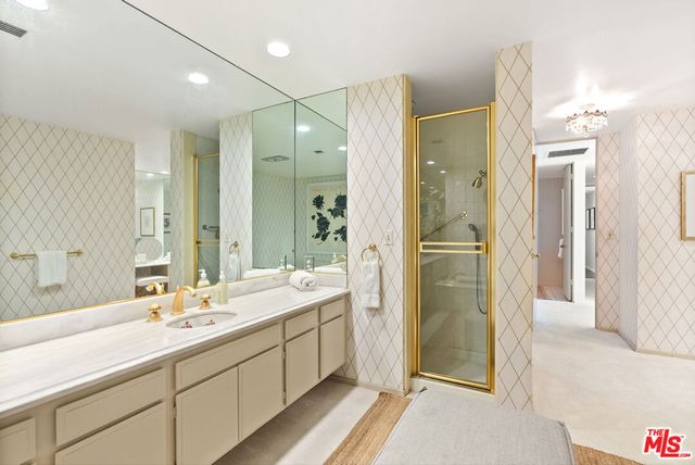 515 Ocean Avenue NPH B, Santa Monica, CA 90402