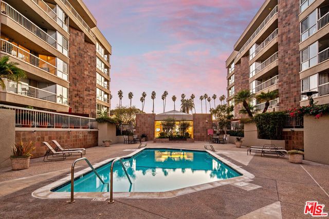 515 Ocean Avenue NPH B, Santa Monica, CA 90402
