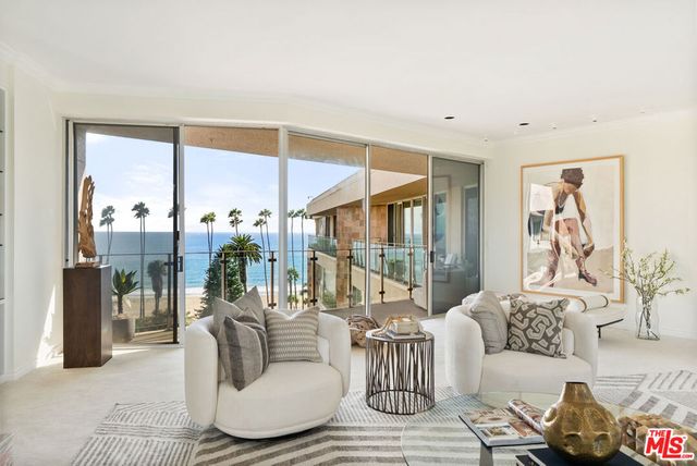 515 Ocean Avenue NPH B, Santa Monica, CA 90402