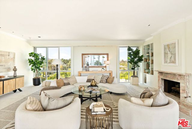 515 Ocean Avenue NPH B, Santa Monica, CA 90402