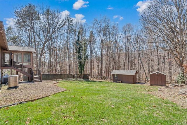 103 Twin Cove TRL, Moneta, VA 24121