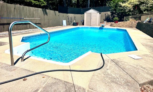 103 Twin Cove TRL, Moneta, VA 24121