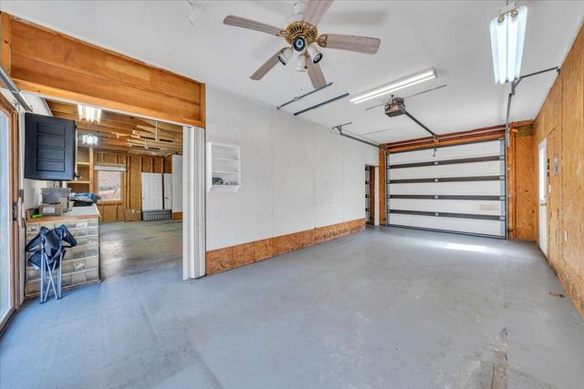 103 Twin Cove TRL, Moneta, VA 24121