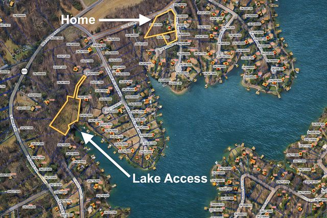 103 Twin Cove TRL, Moneta, VA 24121