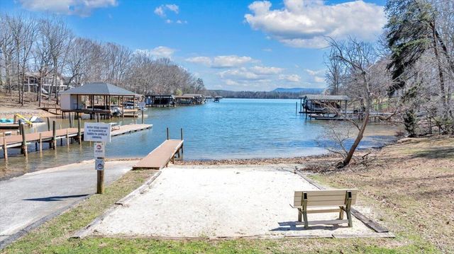 103 Twin Cove TRL, Moneta, VA 24121