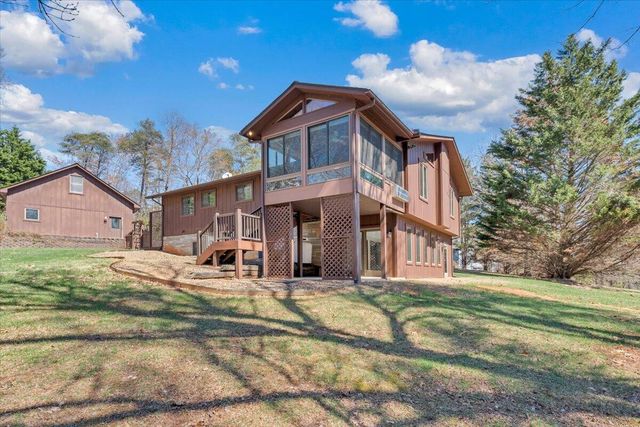 103 Twin Cove TRL, Moneta, VA 24121