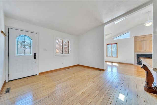 103 Twin Cove TRL, Moneta, VA 24121