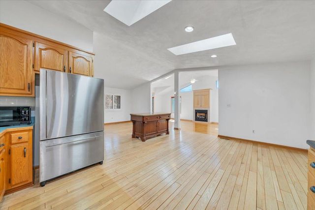 103 Twin Cove TRL, Moneta, VA 24121