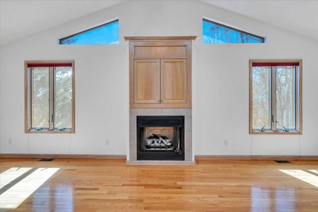 103 Twin Cove TRL, Moneta, VA 24121