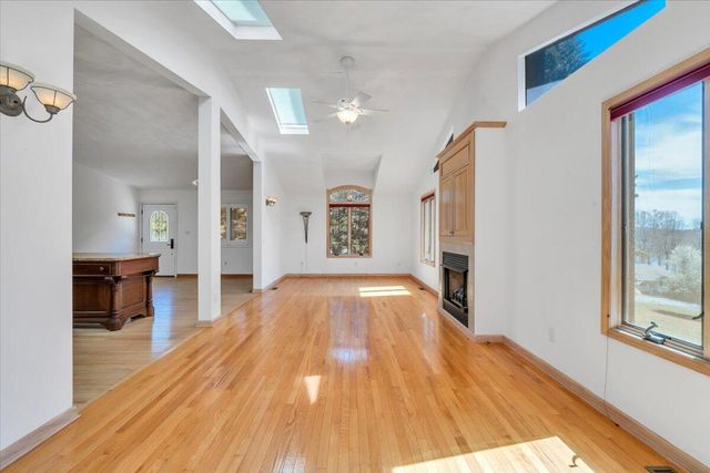 103 Twin Cove TRL, Moneta, VA 24121