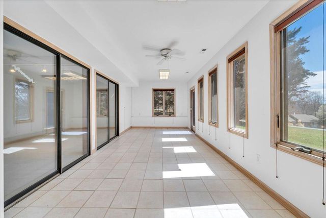 103 Twin Cove TRL, Moneta, VA 24121