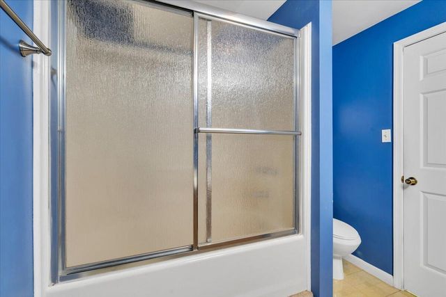 103 Twin Cove TRL, Moneta, VA 24121