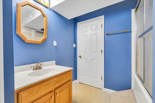 103 Twin Cove TRL, Moneta, VA 24121