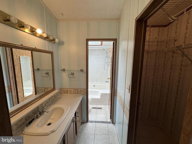 5 TARA DR, Browns Mills, NJ 08015