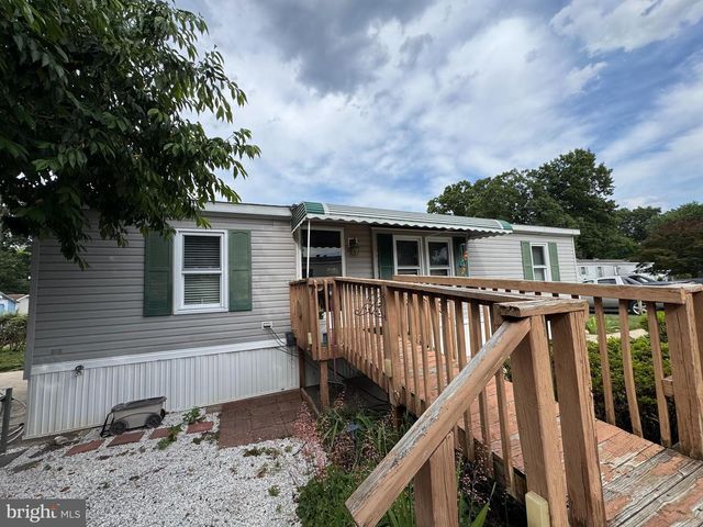 5 TARA DR, Browns Mills, NJ 08015