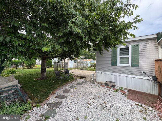 5 TARA DR, Browns Mills, NJ 08015