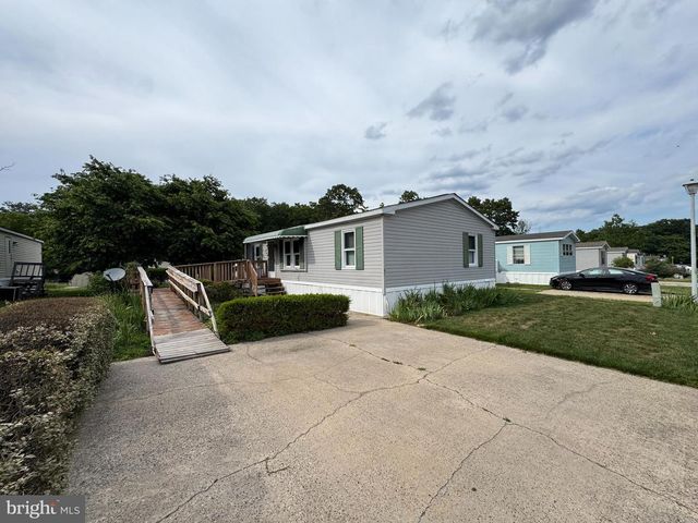 5 TARA DR, Browns Mills, NJ 08015