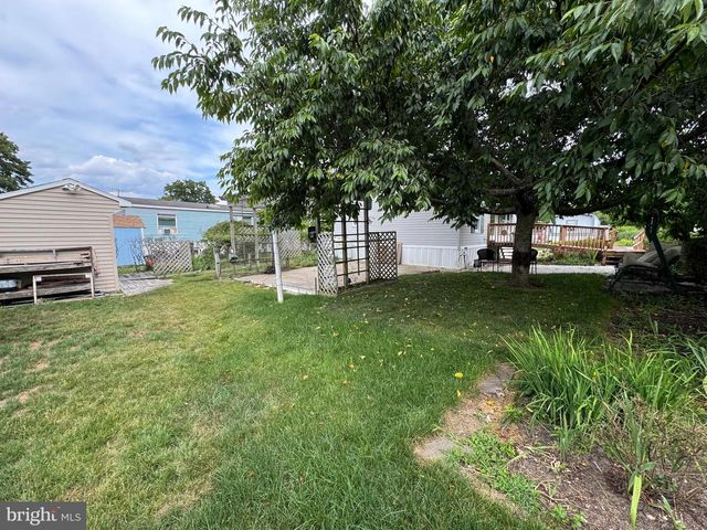 5 TARA DR, Browns Mills, NJ 08015