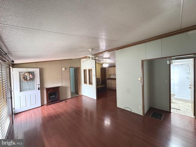 5 TARA DR, Browns Mills, NJ 08015