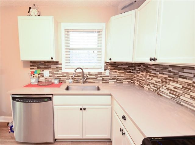 5216 N Palmer Avenue, Kansas City, MO 64119