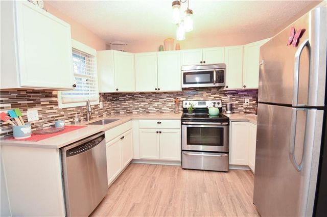 5216 N Palmer Avenue, Kansas City, MO 64119