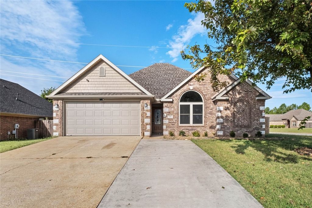 746 Westbury Street, Springdale, AR 72762