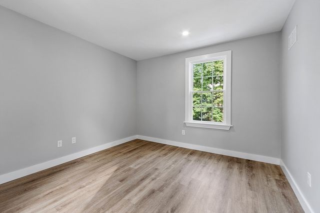 80 South St 7, Fitchburg, MA 01420