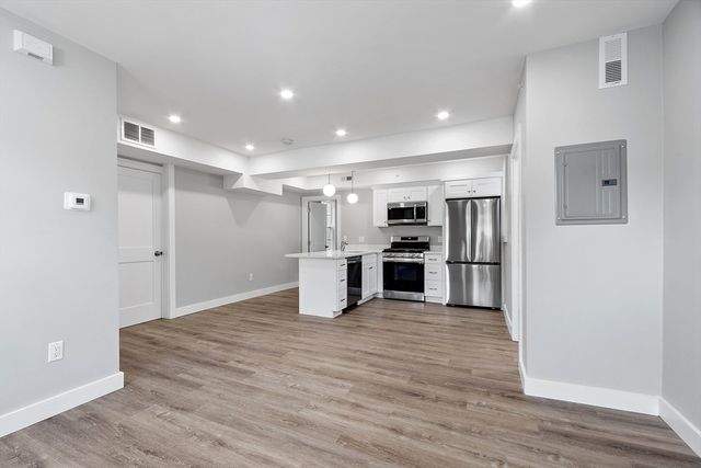 80 South St 7, Fitchburg, MA 01420