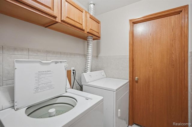 28712 Sheffield Court, New Baltimore, MI 48047