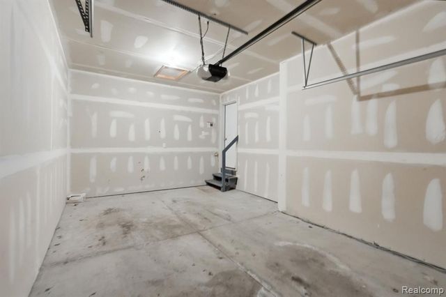28712 Sheffield Court, New Baltimore, MI 48047