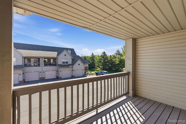 28712 Sheffield Court, New Baltimore, MI 48047