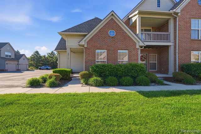 28712 Sheffield Court, New Baltimore, MI 48047