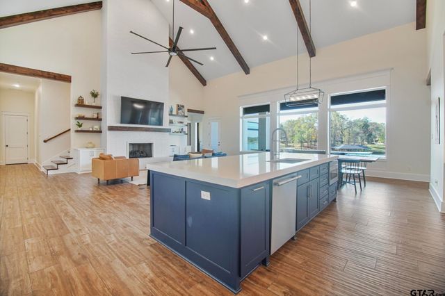 22240 Mallards Cove Ct, Bullard, TX 75757