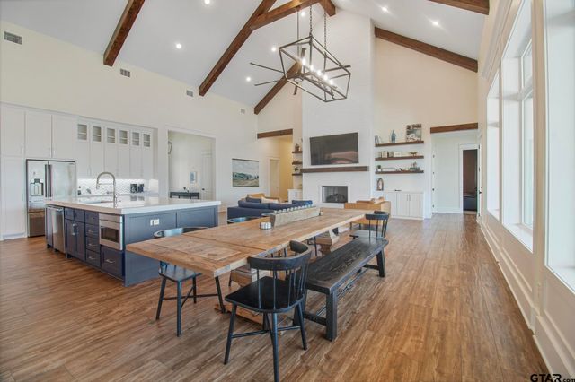 22240 Mallards Cove Ct, Bullard, TX 75757