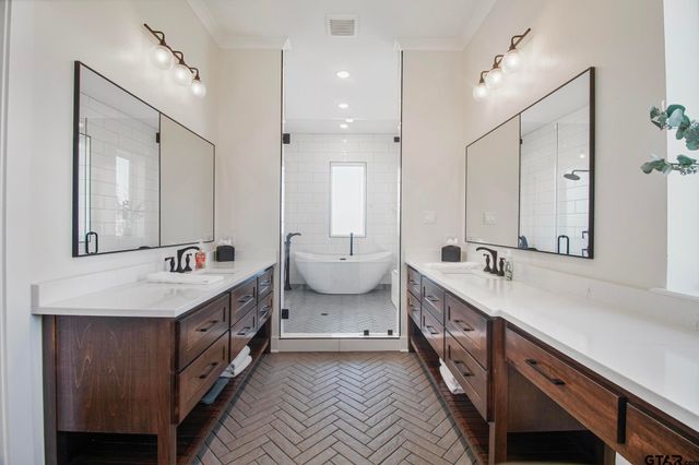 22240 Mallards Cove Ct, Bullard, TX 75757