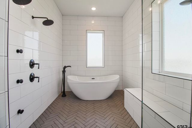 22240 Mallards Cove Ct, Bullard, TX 75757