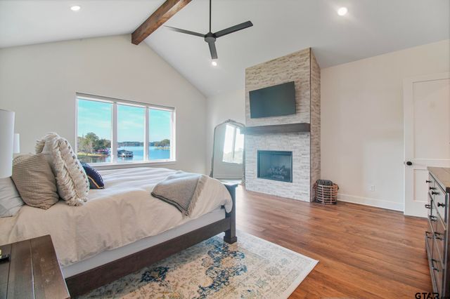 22240 Mallards Cove Ct, Bullard, TX 75757