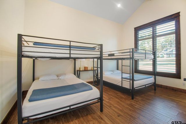 22240 Mallards Cove Ct, Bullard, TX 75757