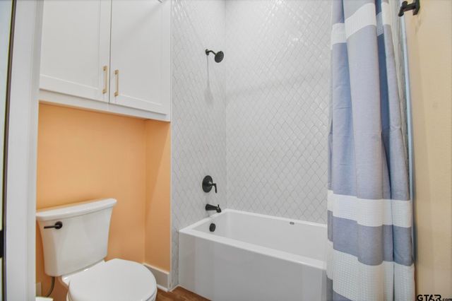 22240 Mallards Cove Ct, Bullard, TX 75757