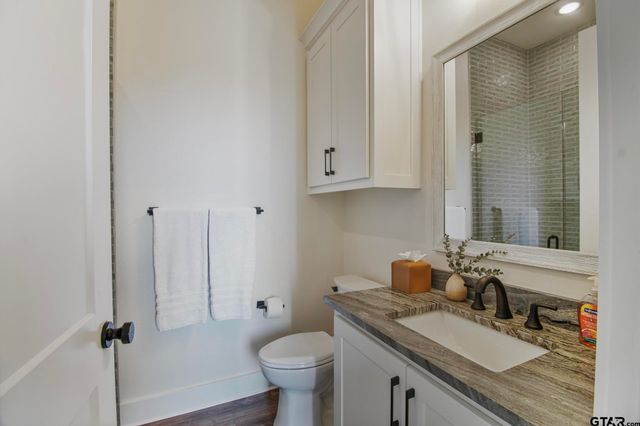 22240 Mallards Cove Ct, Bullard, TX 75757