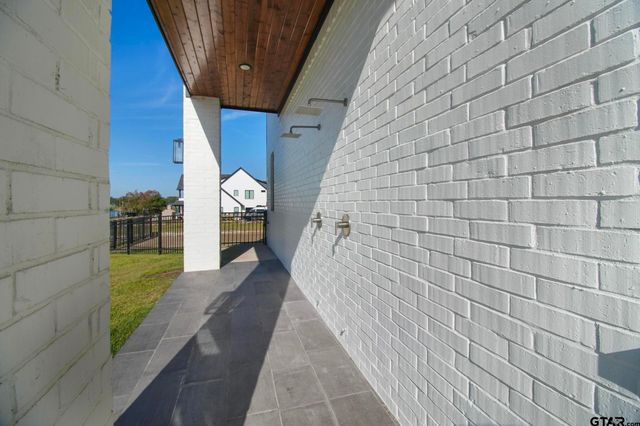 22240 Mallards Cove Ct, Bullard, TX 75757