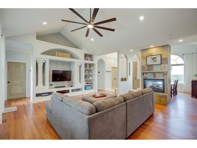625 Coyote Trl, Elizabeth, CO 80107