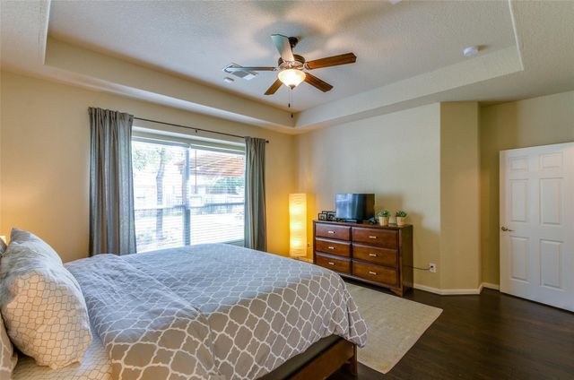 10 Caelin Court, The Woodlands, TX 77382
