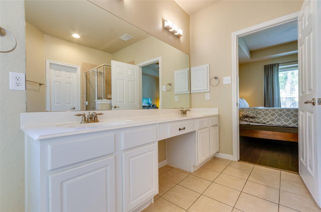 10 Caelin Court, The Woodlands, TX 77382