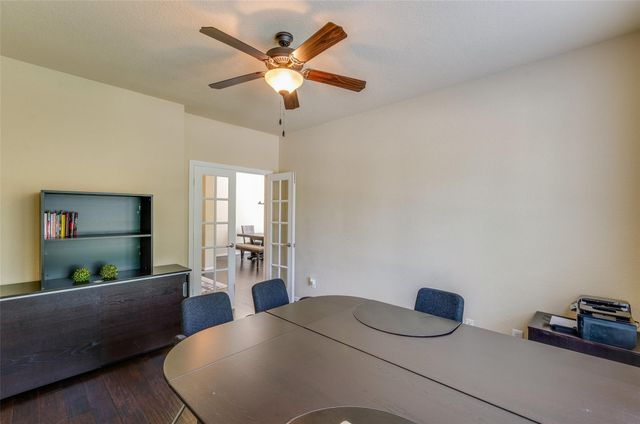 10 Caelin Court, The Woodlands, TX 77382
