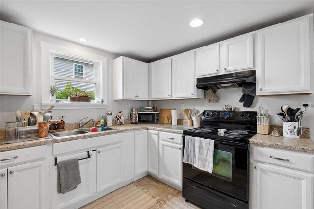 44 N Spring Street, Concord, NH 03301