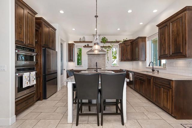 5110 Broken Bow Ln, Rescue, CA 95672