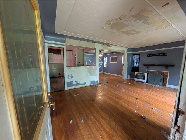 12283 Kilbourne Street, Detroit, MI 48213