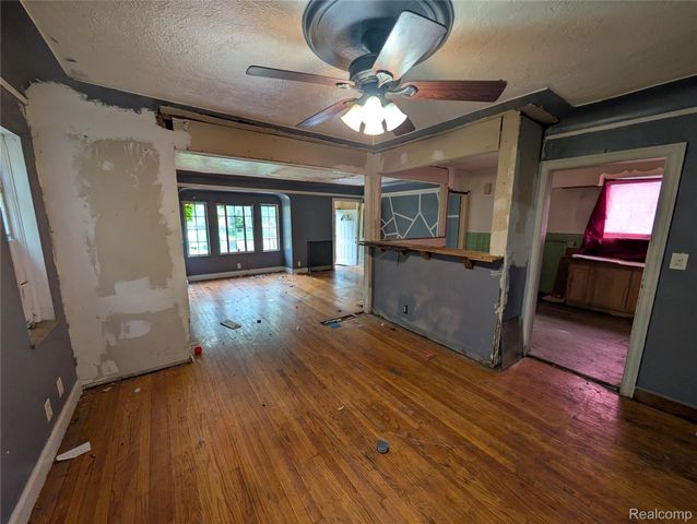 12283 Kilbourne Street, Detroit, MI 48213